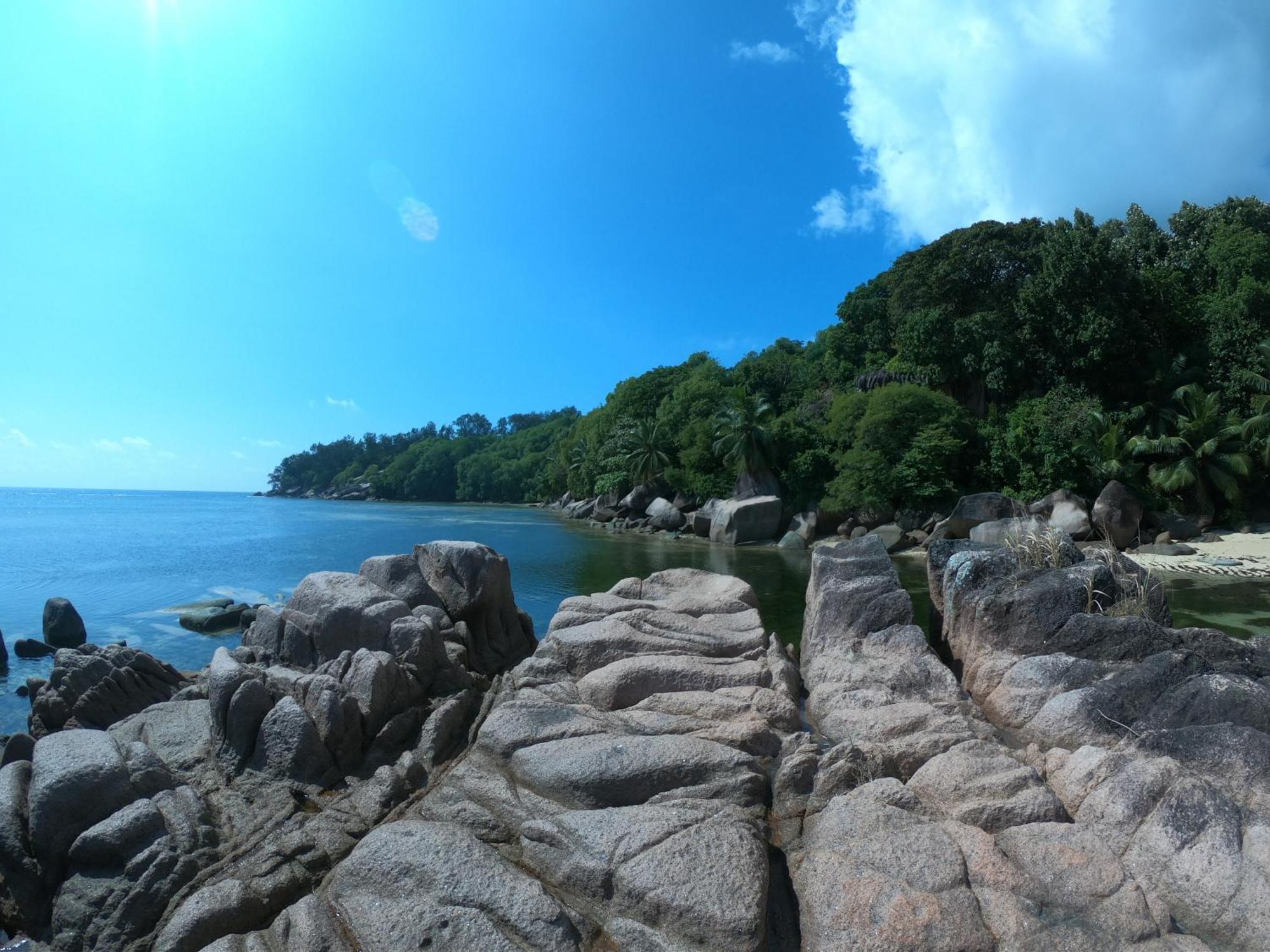 Crown Beach Hotel Seychelles Pointe Au Sel ภายนอก รูปภาพ