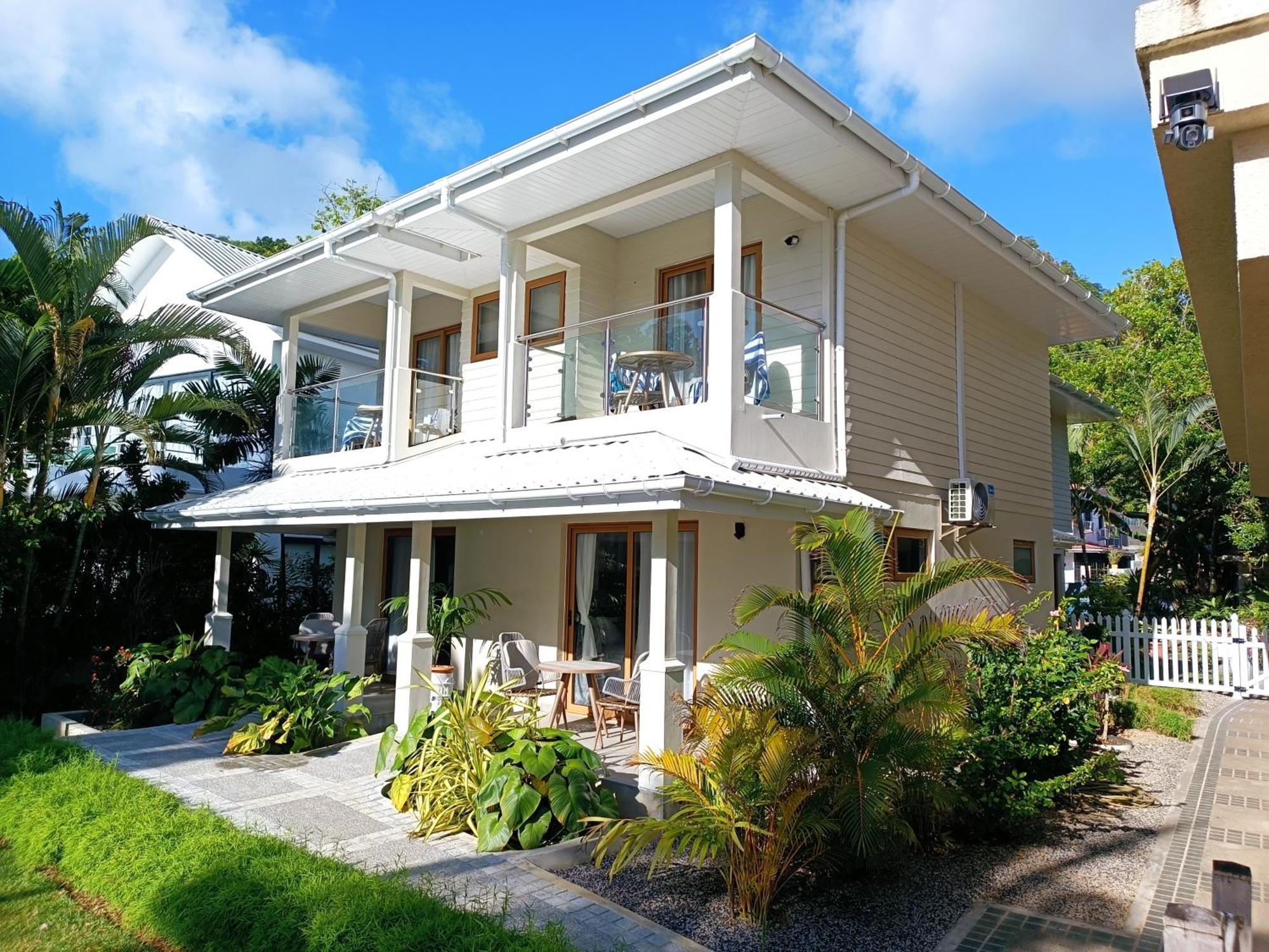 Crown Beach Hotel Seychelles Pointe Au Sel ภายนอก รูปภาพ