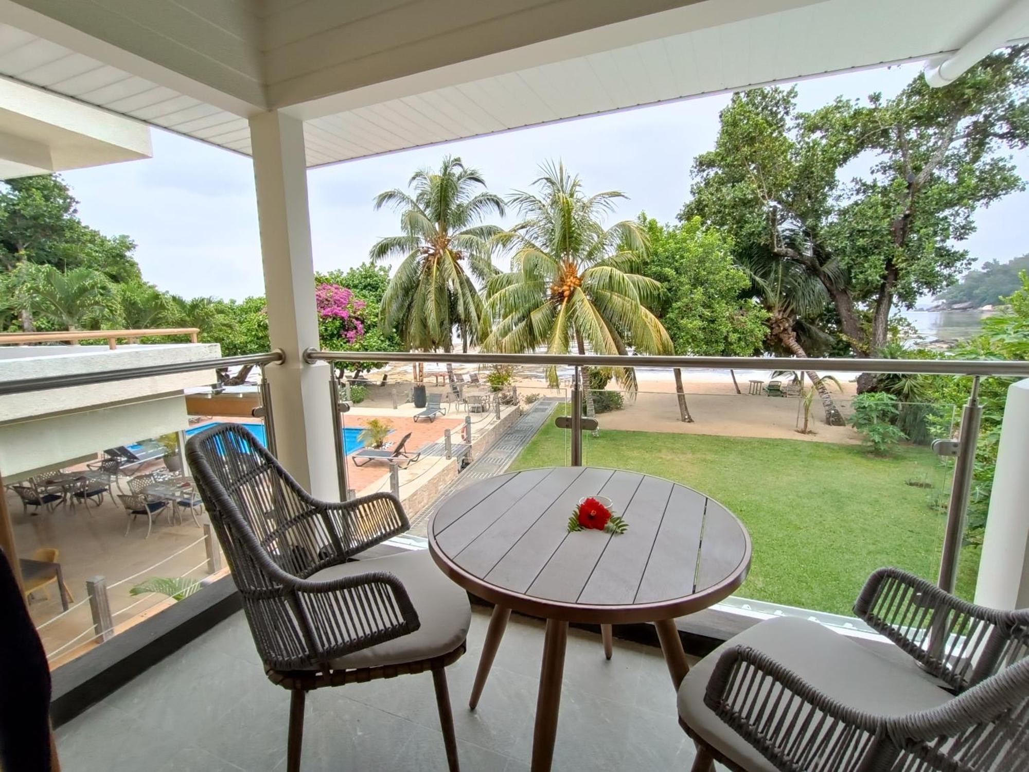 Crown Beach Hotel Seychelles Pointe Au Sel ภายนอก รูปภาพ