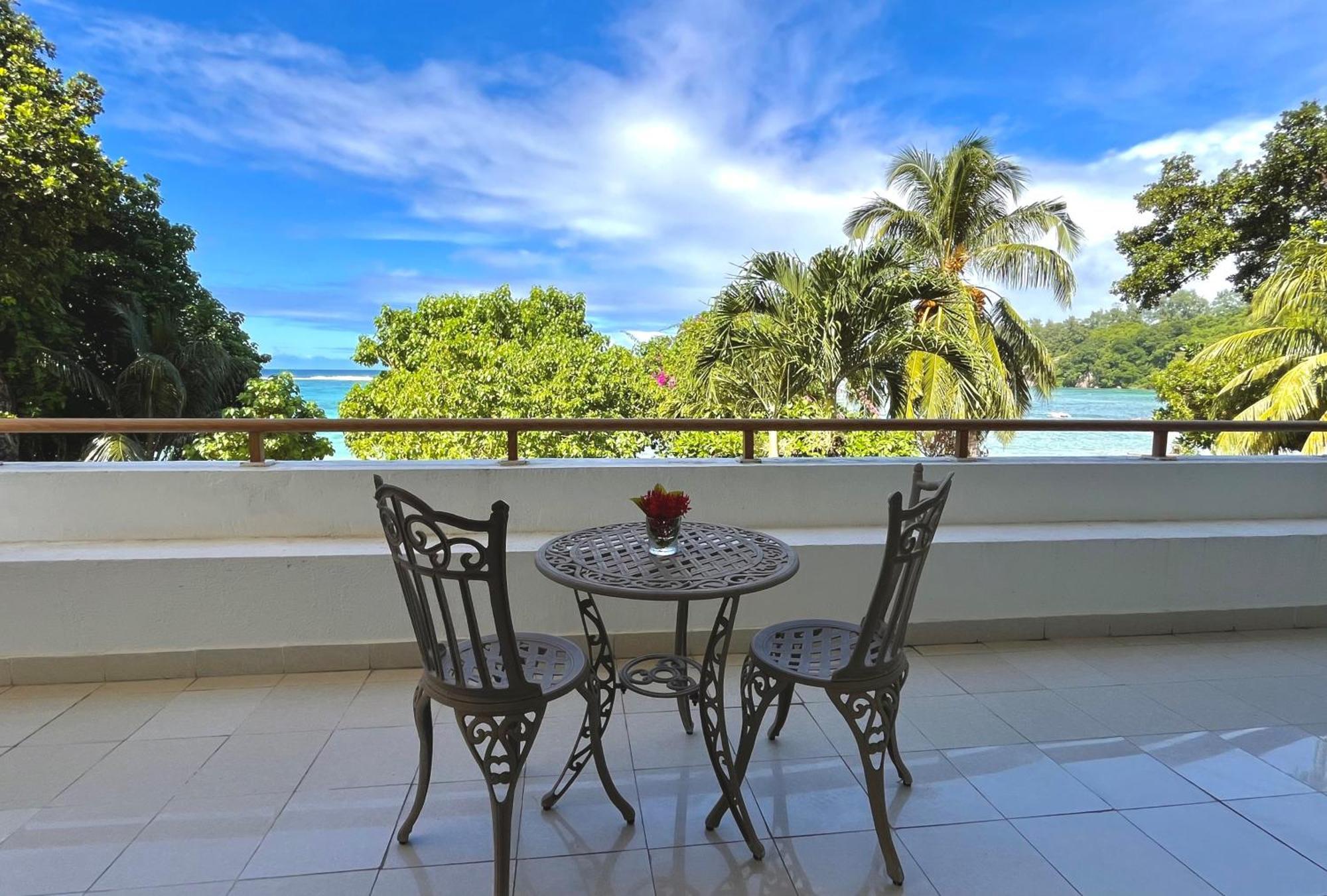 Crown Beach Hotel Seychelles Pointe Au Sel ภายนอก รูปภาพ